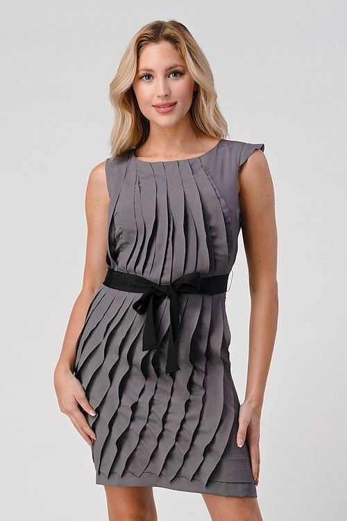 Women's Sleeveless Pleated Shift Dress with Waist Tie